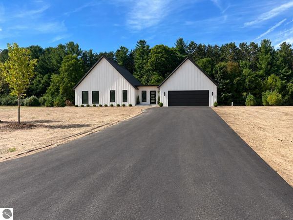 4141 Fireside Trail, Traverse City, MI 49685