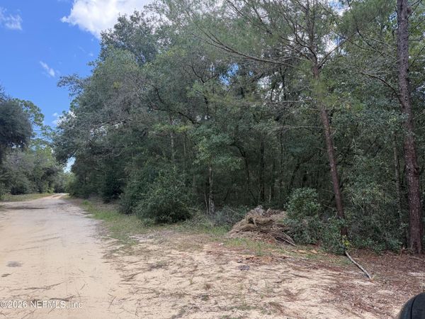 105 IPSWICH Avenue, Interlachen, FL 32148