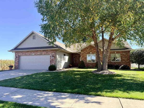 1616 Honeysuckle Lane, Janesville, WI 53546