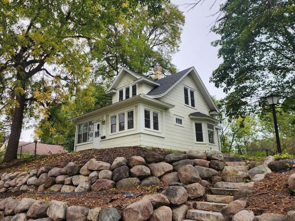 623 Iowa Avenue E, Saint Paul, MN 55130