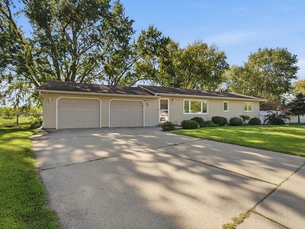 2128 Shale Lane, Eagan, MN 55122