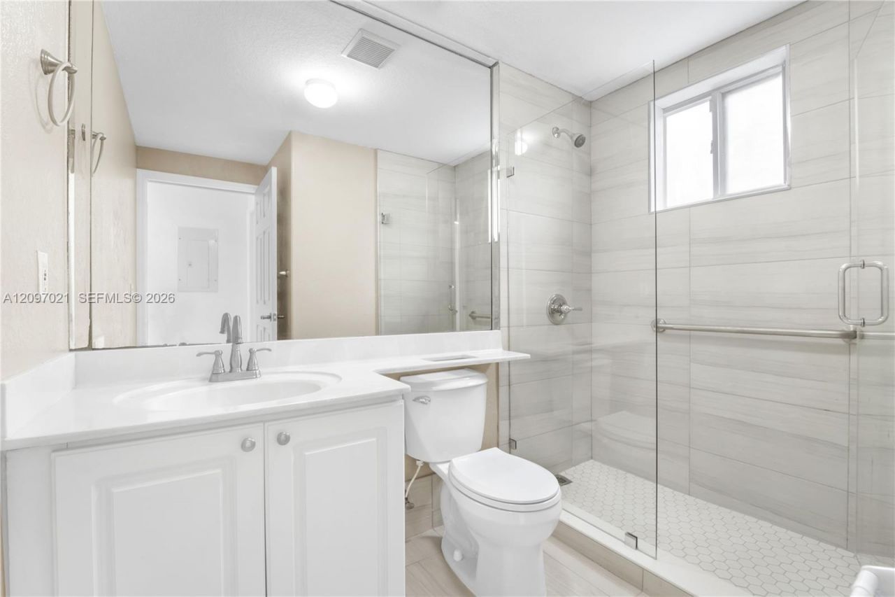 7080 NW 174th Ter , Unit 102, Hialeah, FL 33015 Photo