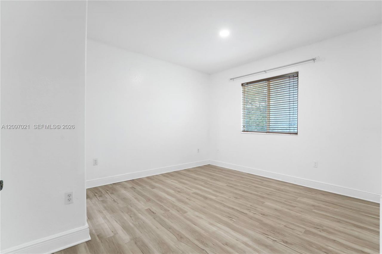 7080 NW 174th Ter , Unit 102, Hialeah, FL 33015 Photo