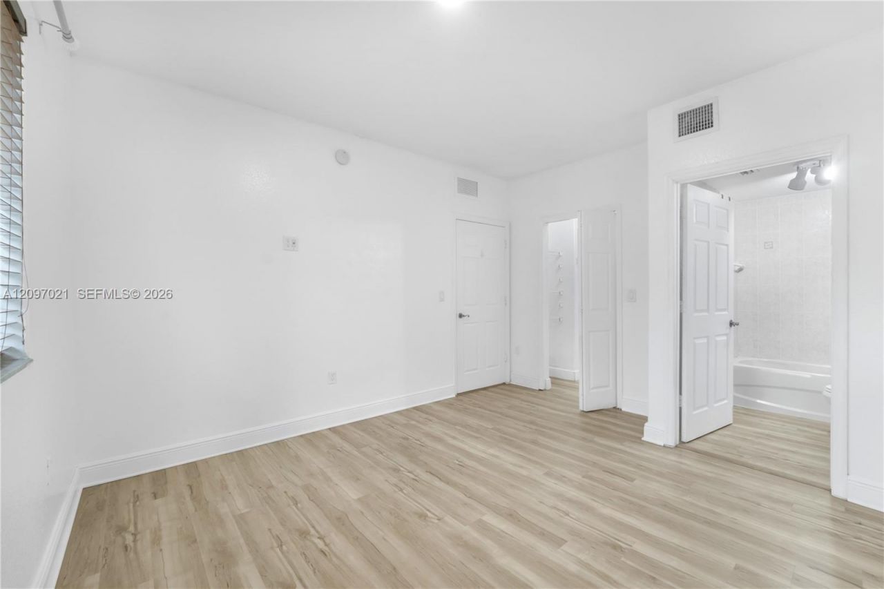 7080 NW 174th Ter , Unit 102, Hialeah, FL 33015 Photo