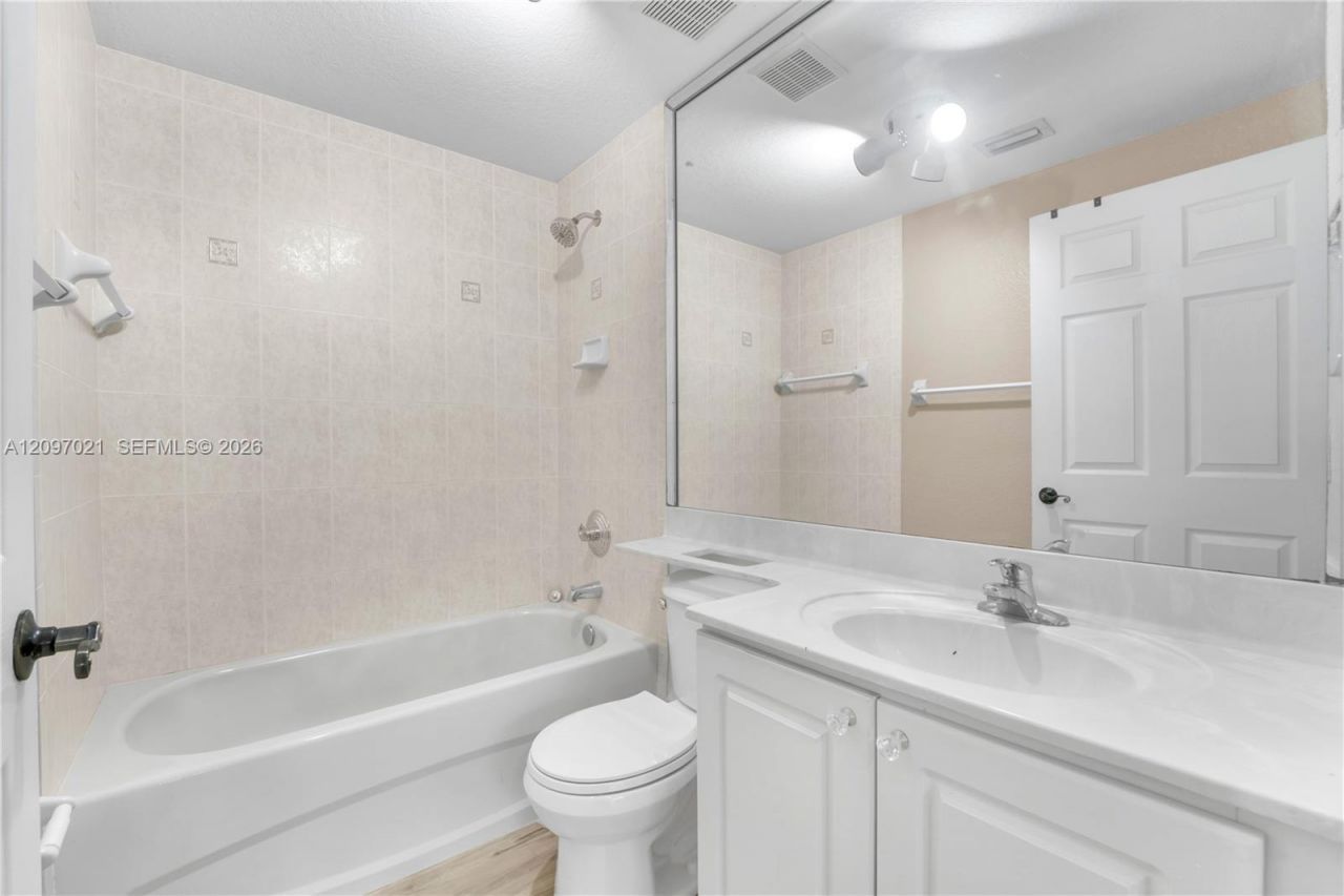 7080 NW 174th Ter , Unit 102, Hialeah, FL 33015 Photo