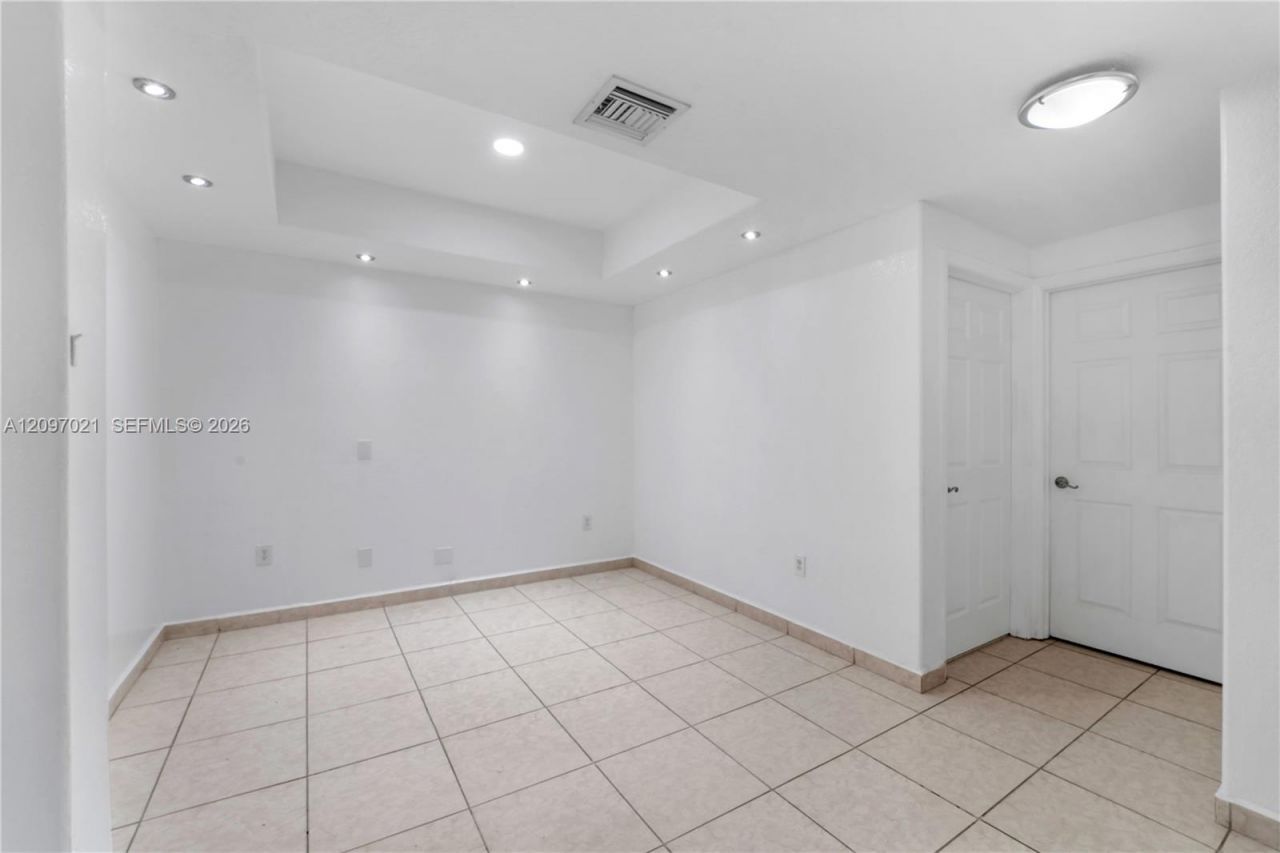 7080 NW 174th Ter , Unit 102, Hialeah, FL 33015 Photo