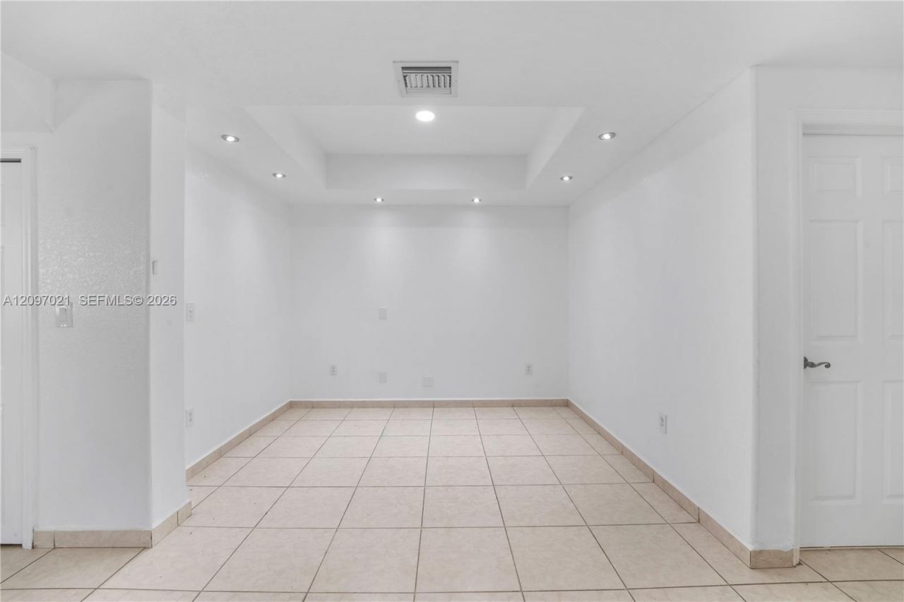 7080 NW 174th Ter , Unit 102, Hialeah, FL 33015 Photo