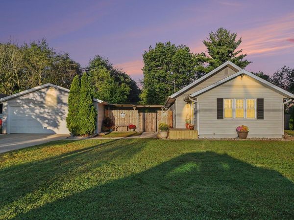 2733 Burr Oak Avenue, Elkhart, IN 46517