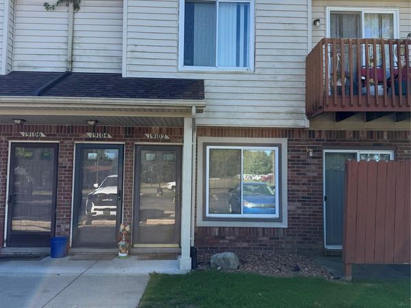 19102 E 14 Mile Road, Roseville, Mi 48066
