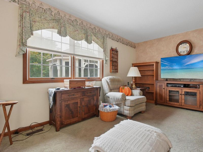 269 Thames Court, London, OH 43140 Photo 17