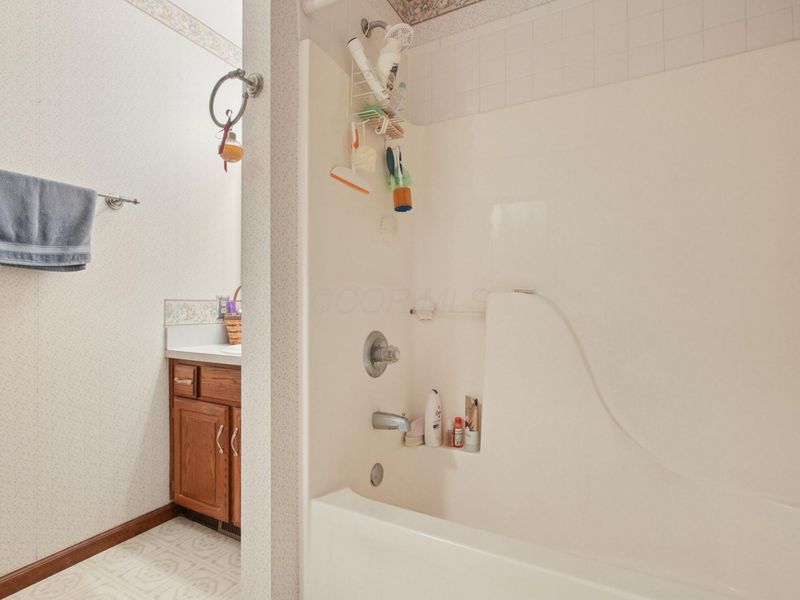 269 Thames Court, London, OH 43140 Photo 23