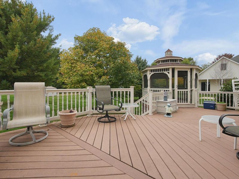 269 Thames Court, London, OH 43140 Photo 9