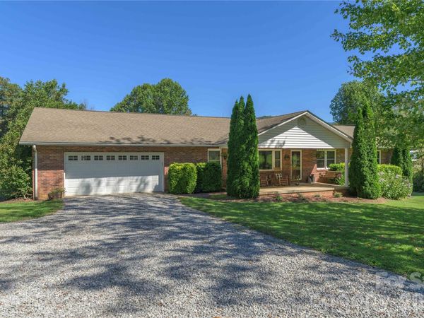 1341 Pigeon Street , Waynesville, NC 28786