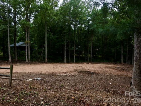 180 Cinnamon Way , Flat Rock, NC 28731