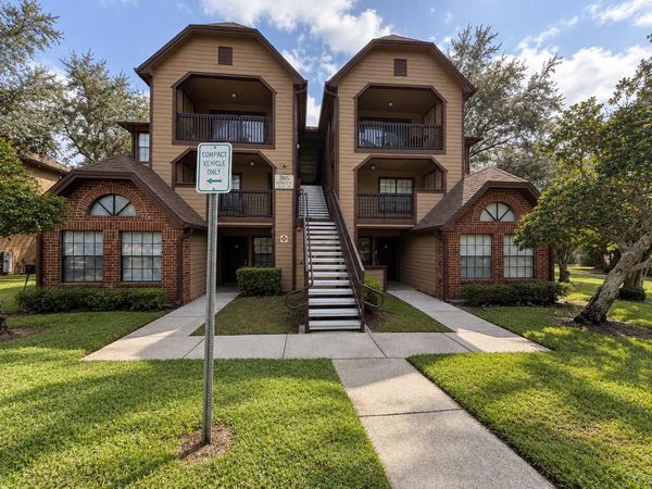 305 LAKEPOINTE DRIVE , Unit 101, ALTAMONTE SPRINGS, FL 32701