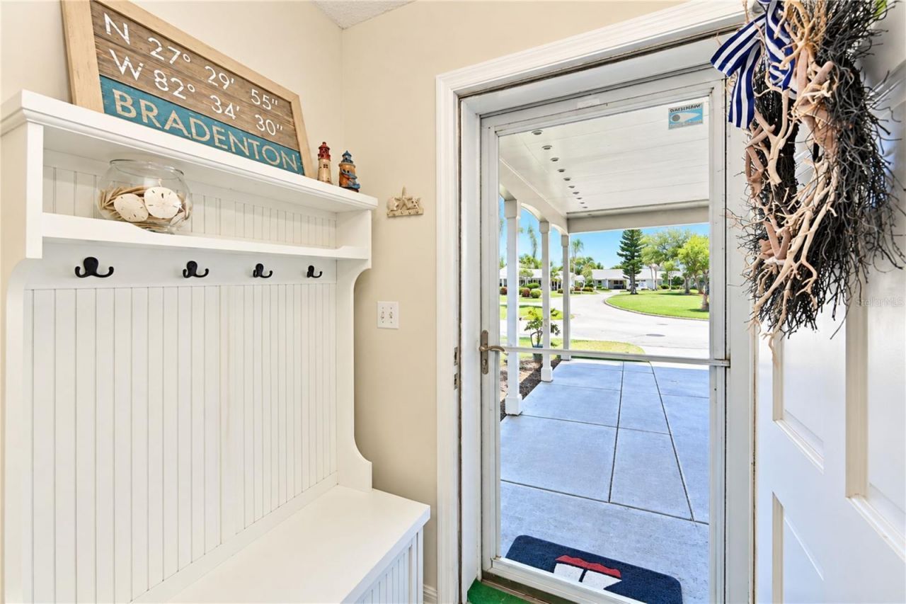 9416 Concord Circle , Bradenton, FL 34210 Photo
