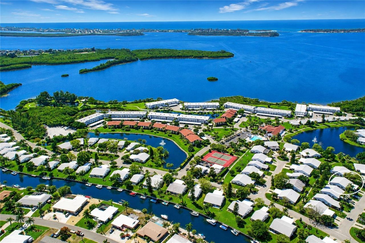 9416 Concord Circle , Bradenton, FL 34210 Photo