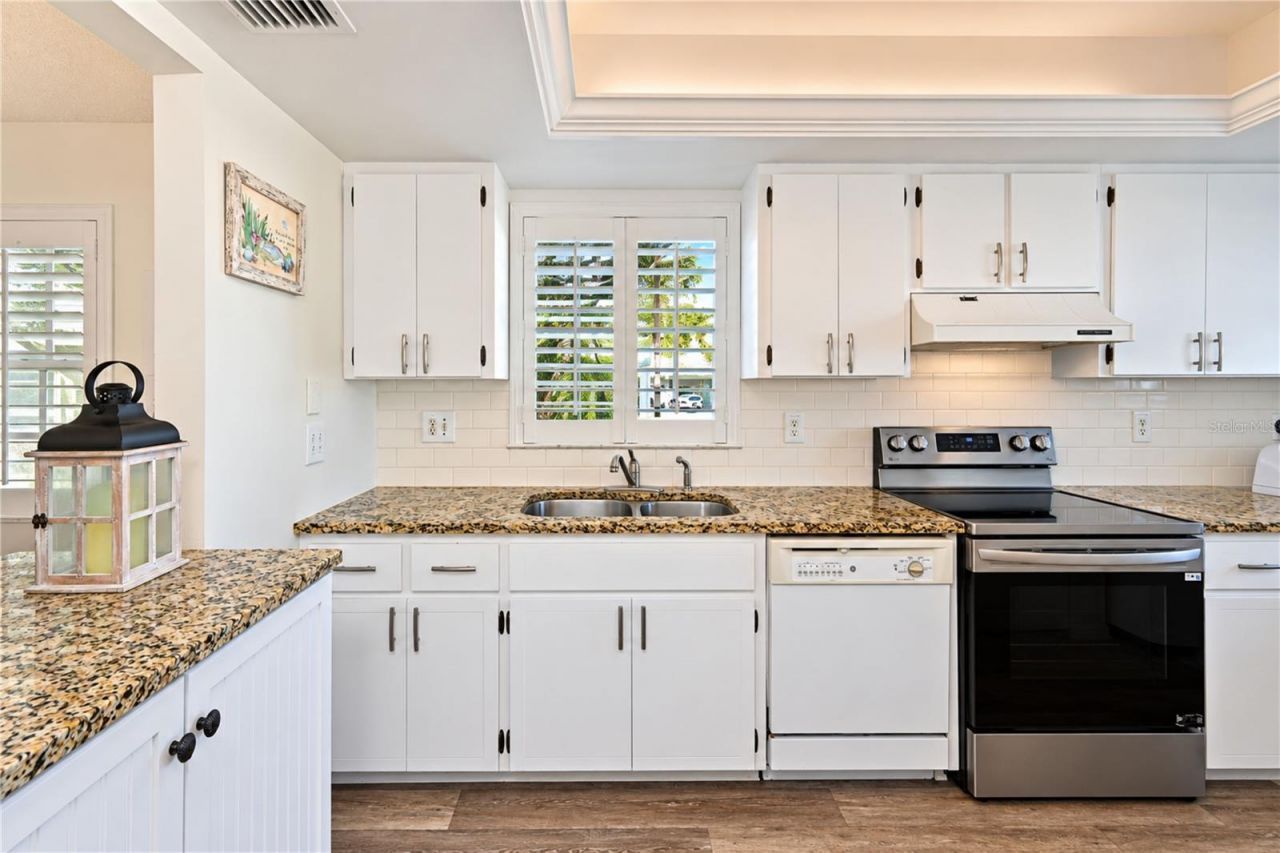 9416 Concord Circle , Bradenton, FL 34210 Photo