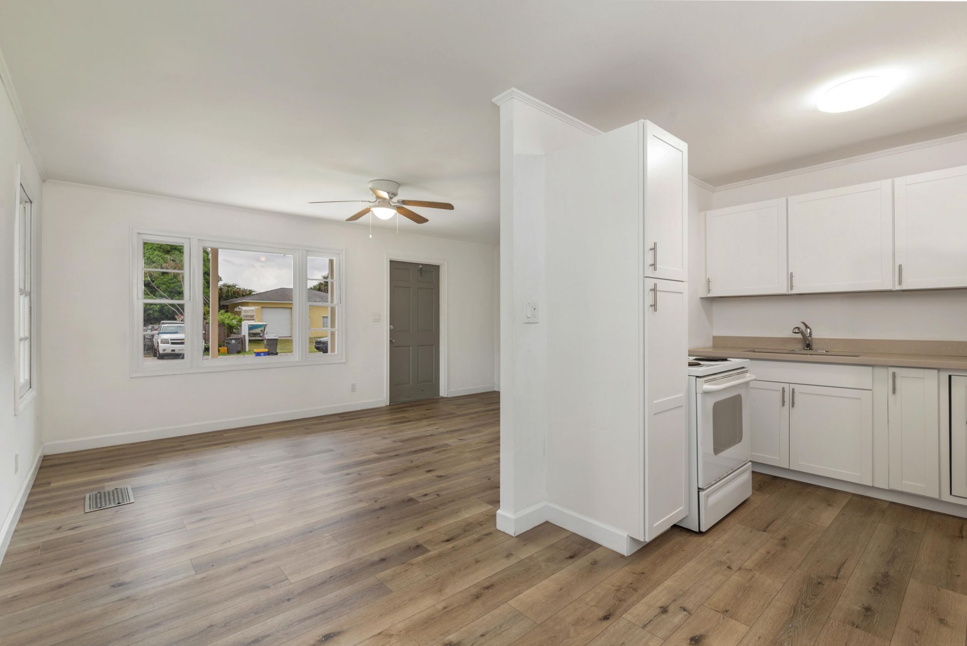 2518 N Genessee Avenue, West Palm Beach, FL 33409 Photo