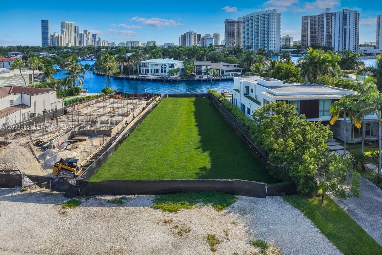 476 N Parkway Pkwy , Golden Beach, FL 33160 Photo