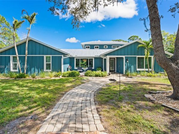 2121 SW Racquet Club Dr, Palm City, FL 34990