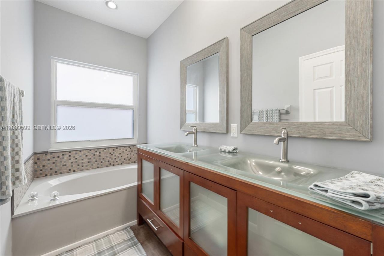 2121 SW Racquet Club Dr, Palm City, FL 34990 Photo