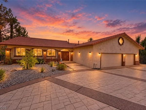 2817 La Mesa Drive , Henderson, NV 89014