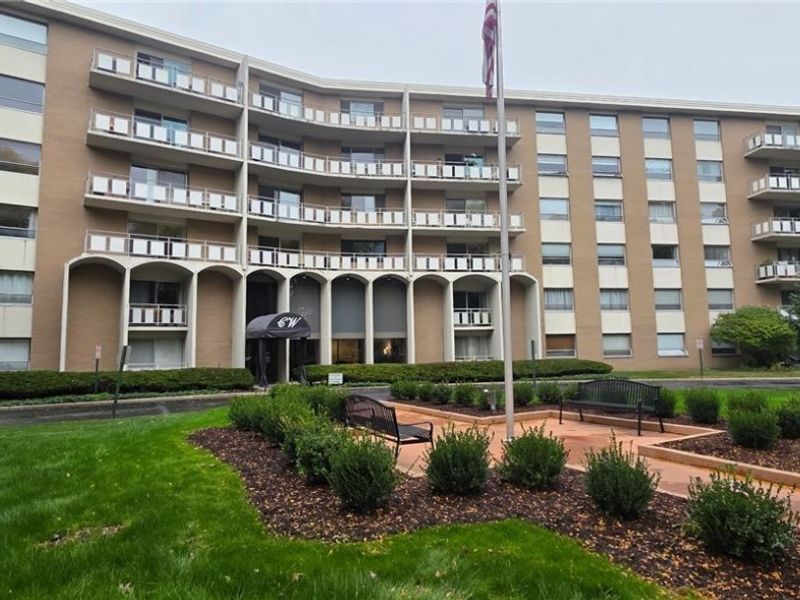 3400 Wooster Road, Unit 313, Rocky River, OH 44116 Photo 1