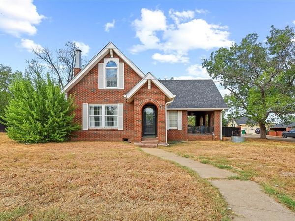 1100 W Walnut Street , Coleman, TX 76834