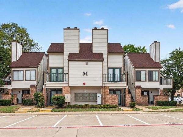 2301 Balsam Drive , Unit M210, Arlington, TX 76006