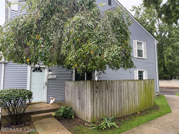 23687 Stonehenge Boulevard , Novi, Mi 48375