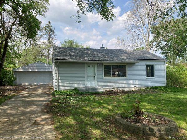 7101 Reber Drive, Shelby Township, Mi 48317