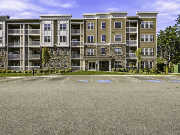 2 Winslow Lane, Unit 404, Grafton, MA 01536
