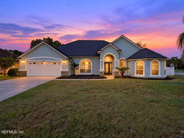2912 SOUTHBANK Circle, Green Cove Springs, FL 32043