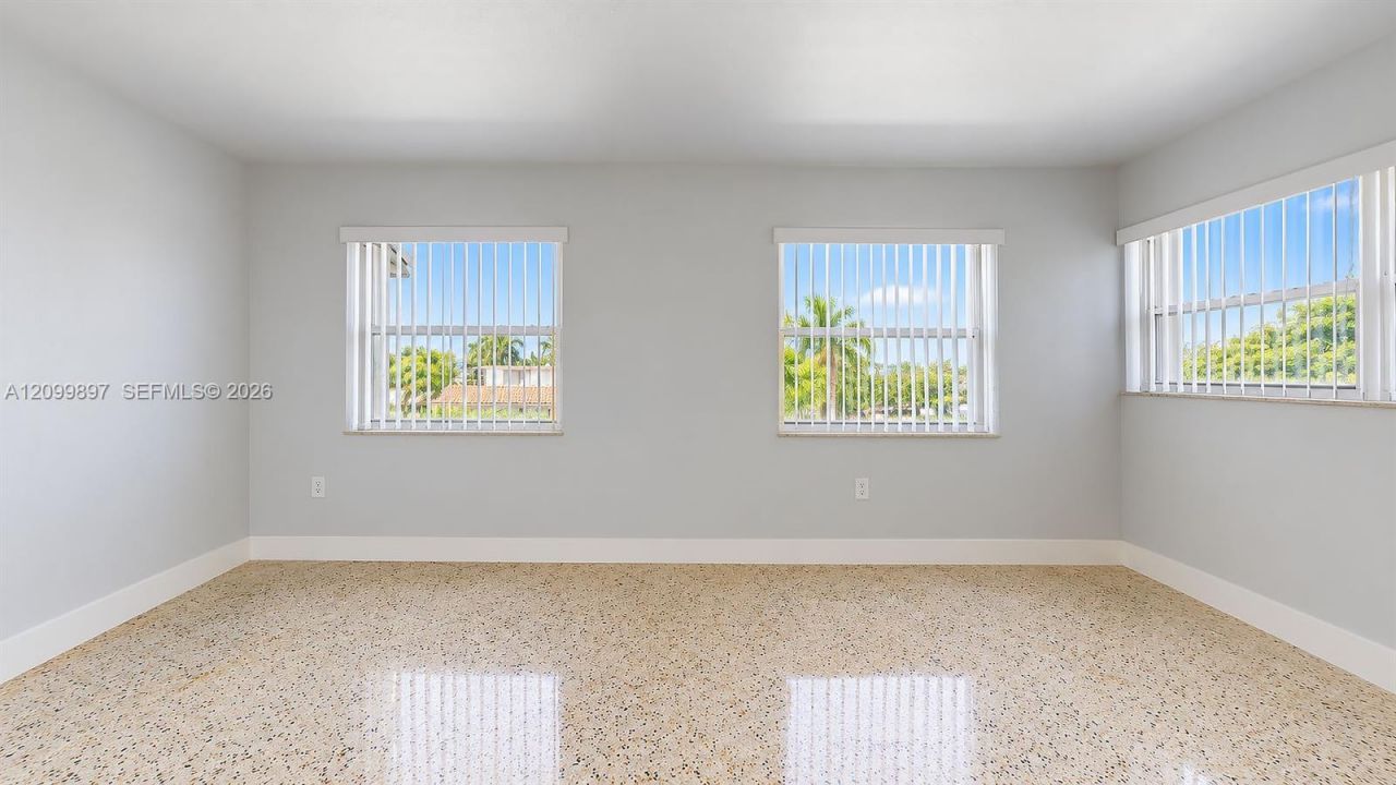 2450 NW 11th St , Unit 2450, Miami, FL 33125 Photo
