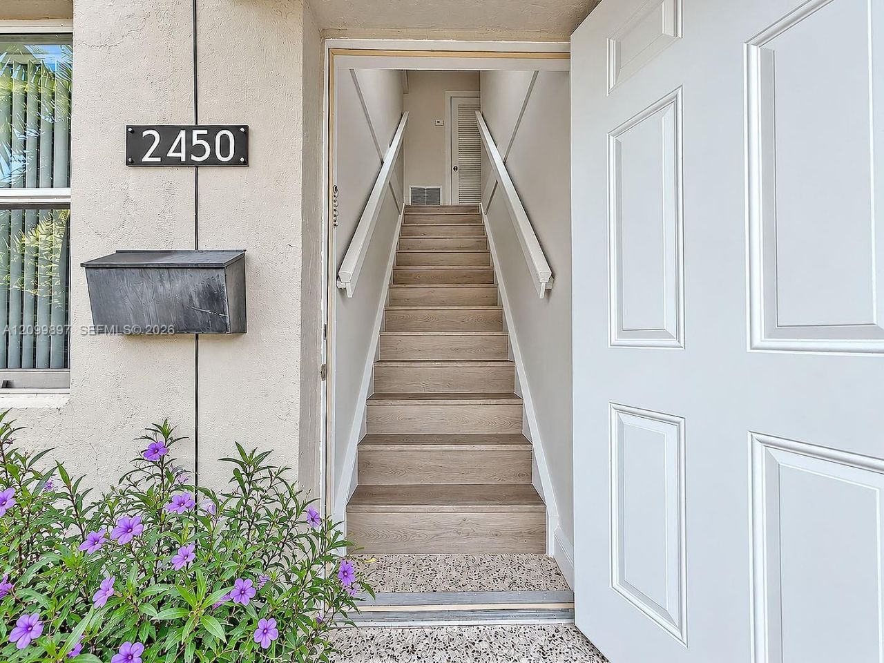 2450 NW 11th St , Unit 2450, Miami, FL 33125 Photo
