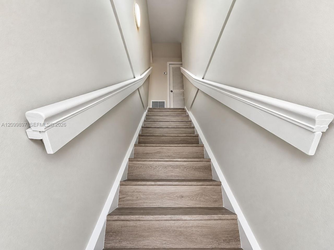 2450 NW 11th St , Unit 2450, Miami, FL 33125 Photo