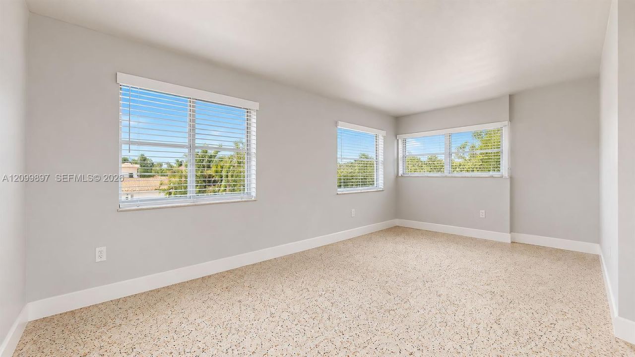 2450 NW 11th St , Unit 2450, Miami, FL 33125 Photo