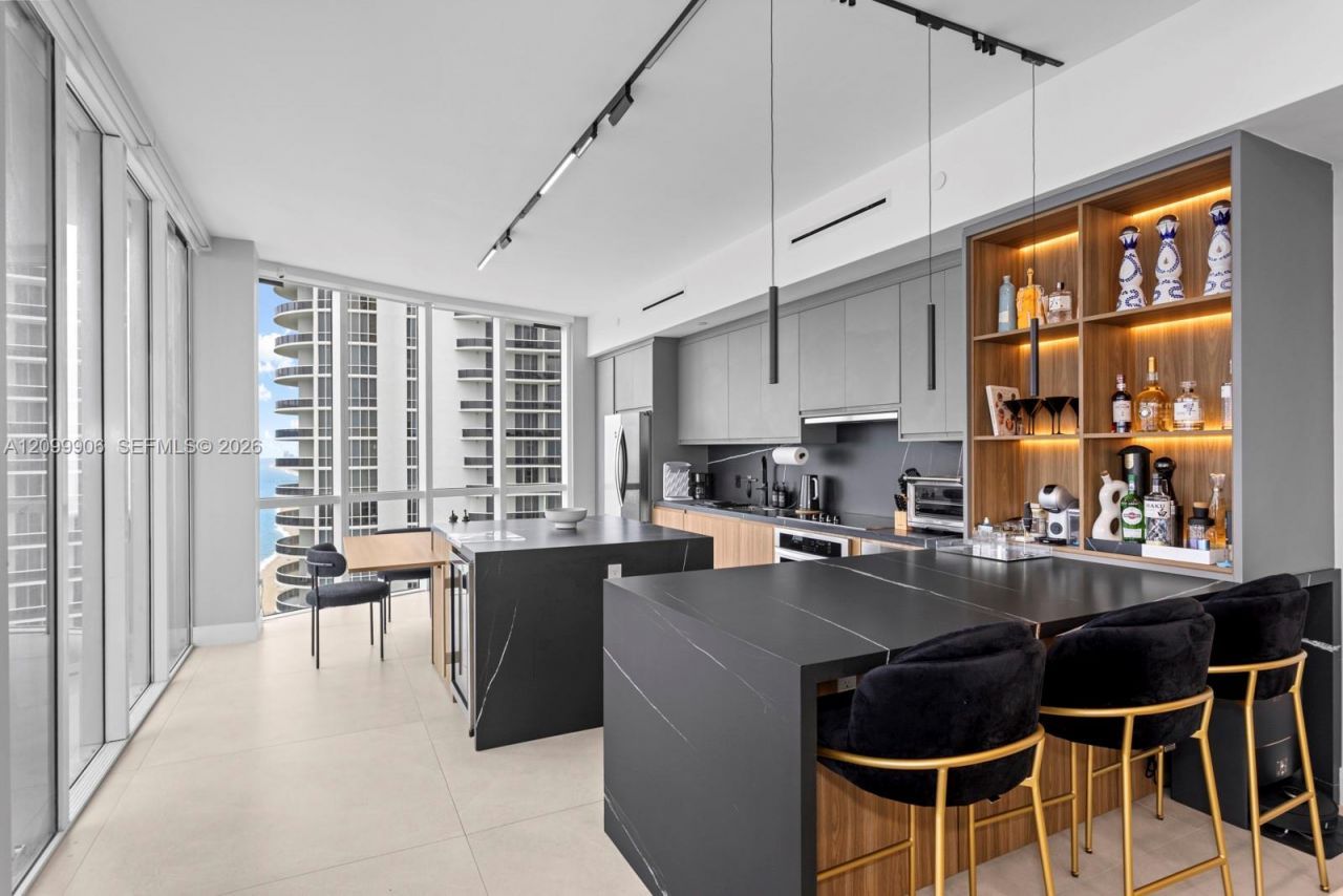 16001 Collins Ave, Unit 2901, Sunny Isles Beach, FL 33160 Photo