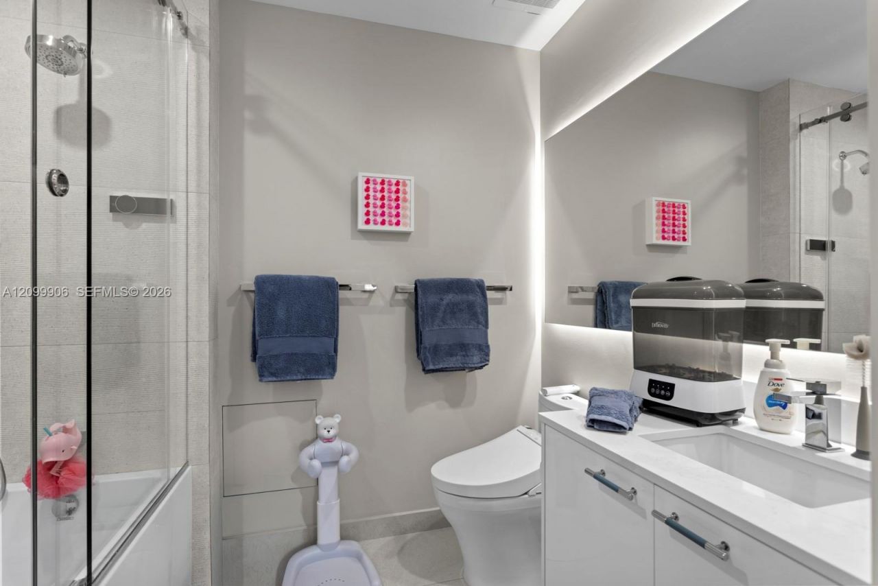 16001 Collins Ave, Unit 2901, Sunny Isles Beach, FL 33160 Photo