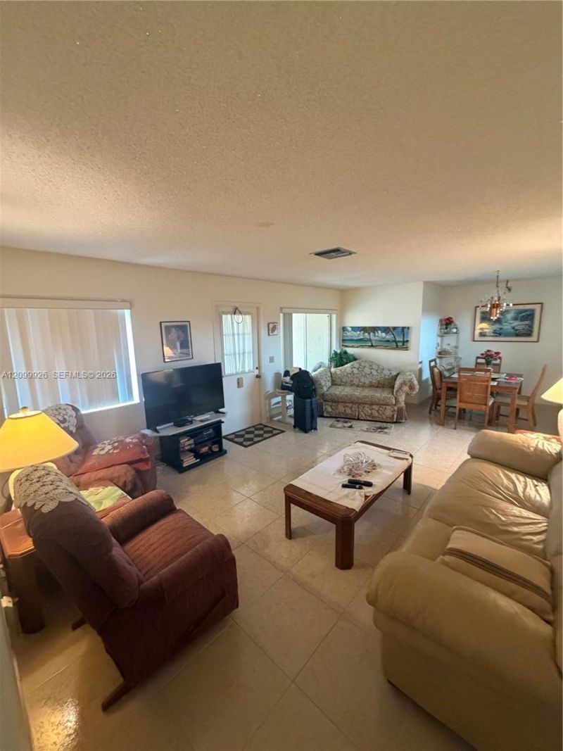 5949 La Pinata Blvd , Unit D-2, Greenacres, FL 33463 Photo