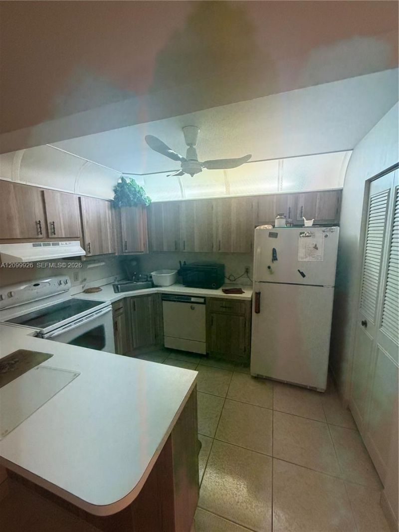 5949 La Pinata Blvd , Unit D-2, Greenacres, FL 33463 Photo