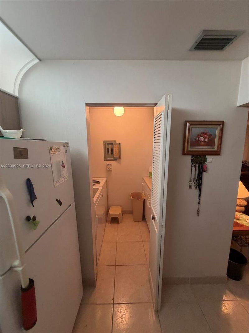 5949 La Pinata Blvd , Unit D-2, Greenacres, FL 33463 Photo