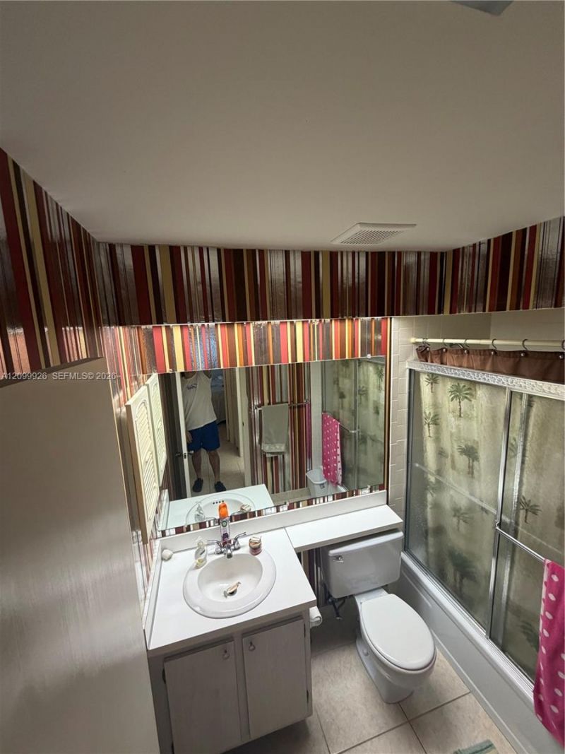 5949 La Pinata Blvd , Unit D-2, Greenacres, FL 33463 Photo