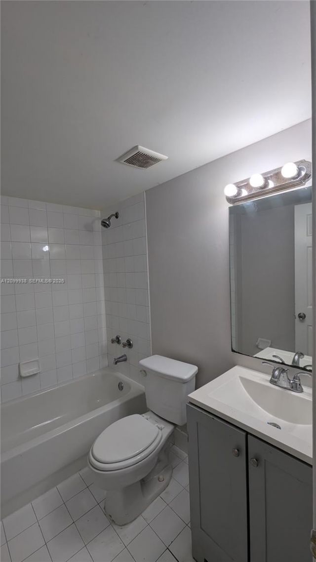 2457 NW 56th Ave , Unit 4-105, Lauderhill, FL 33313 Photo