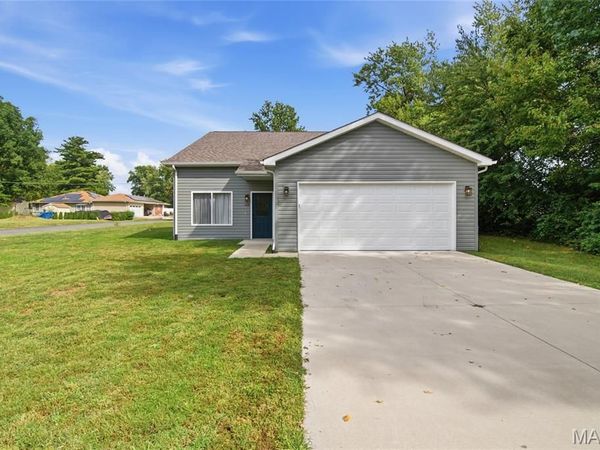 204 Oulvey Drive , Caseyville, IL 62208