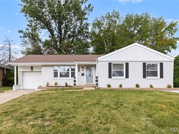 9435 Eastchester Drive, St Louis, MO 63136