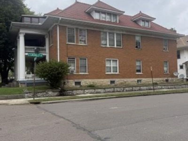 900 N Limestone Street, Springfield, OH 45503 Photo 2