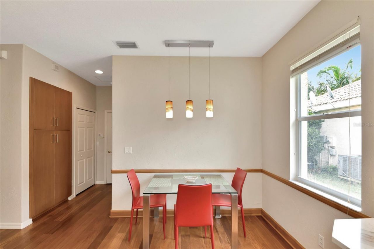 6256 Donnington Court , Sarasota, FL 34238 Photo