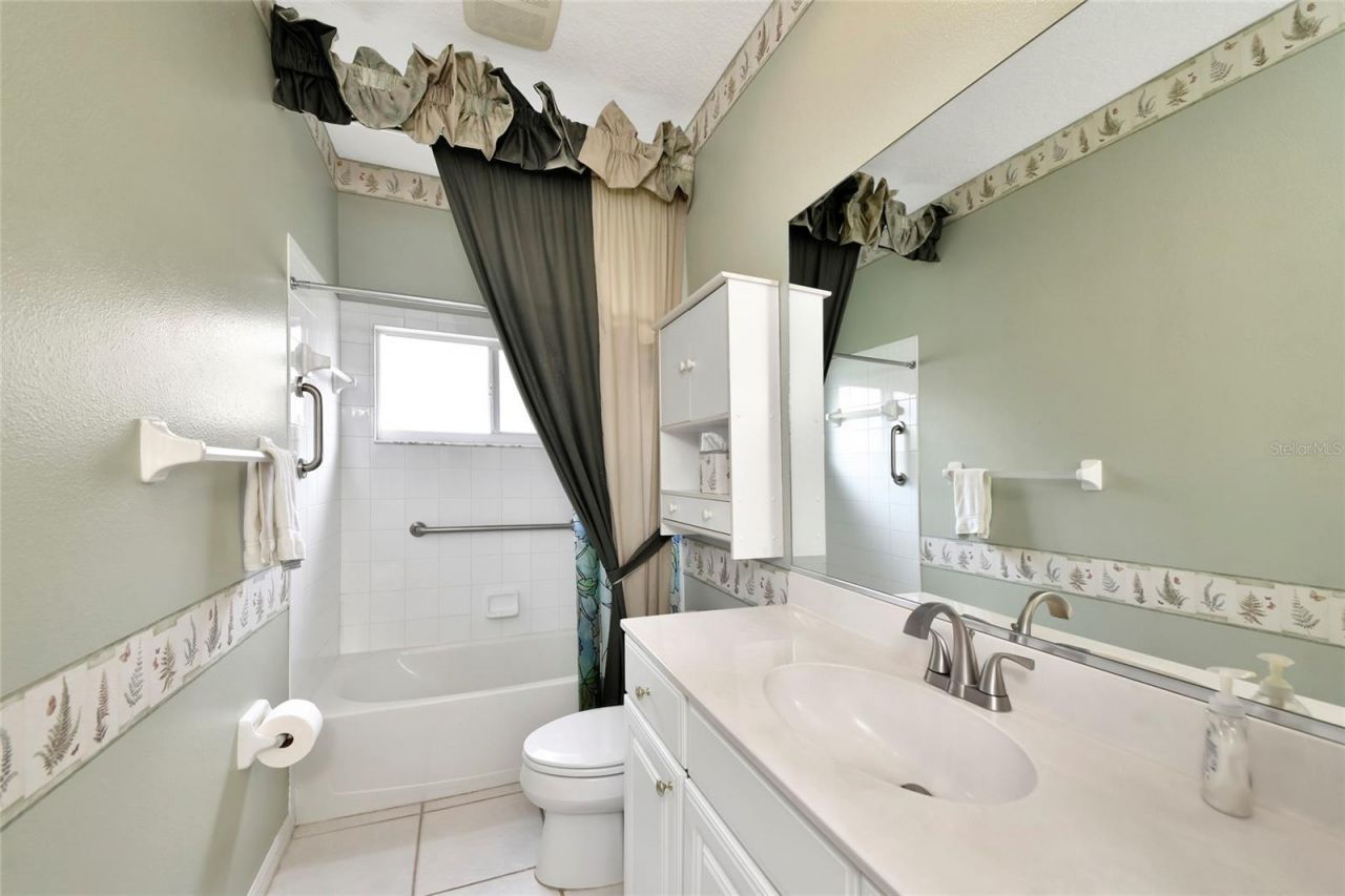 6256 Donnington Court , Sarasota, FL 34238 Photo